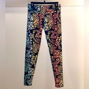 ONZIE Women’s colorful tribal patterned leggings